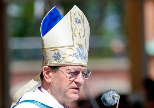 Arcybiskup uderza w rząd i apeluje. Przewodniczący KEP zwrócił się do władz