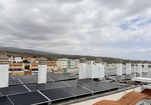 Maspalomas stawia na fotowoltaikę: tańsza energia i ekologia