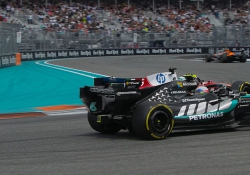 Lando Norris przerywa serię Mercedesa. McLaren dominuje sprint w Miami
