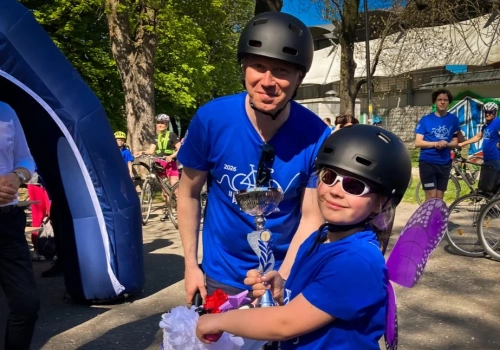 Legnicka Parada Rowerowa rozpoczęła drugi dzień Majówki w parku (FOTO)