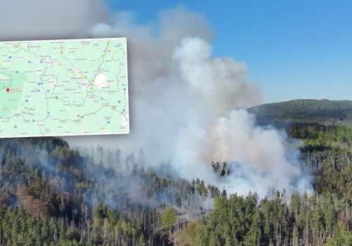 Czescy strażacy walczą z gigantycznym pożarem. To blisko naszej granicy
