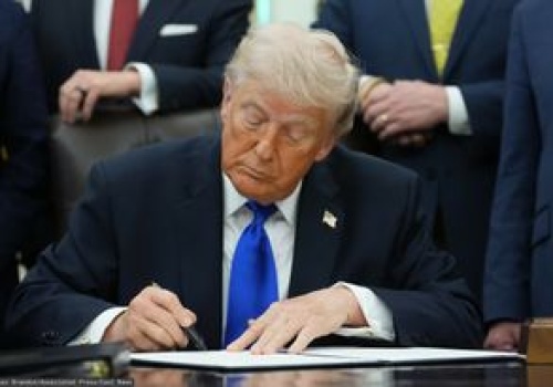 Republikanie krytykują decyzję Trumpa. 