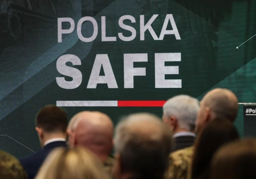 Rząd omija weto prezydenta. Polska podpisze umowę SAFE