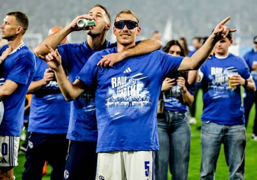 Schalke wraca do Bundesligi!