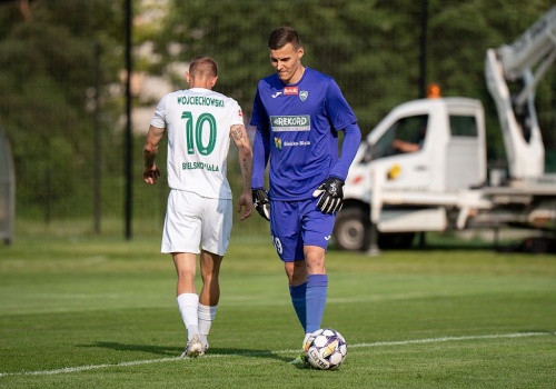 Bramkarz uratował punkty w meczu Betclic II ligi