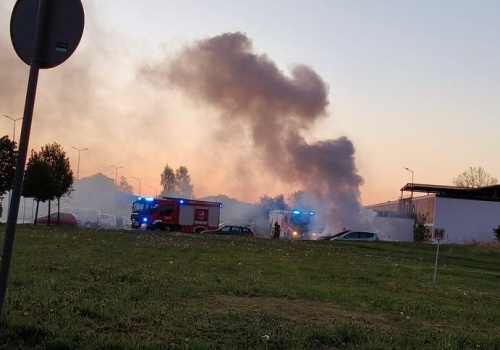Pożar samochodu na osiedlu Zawiszów