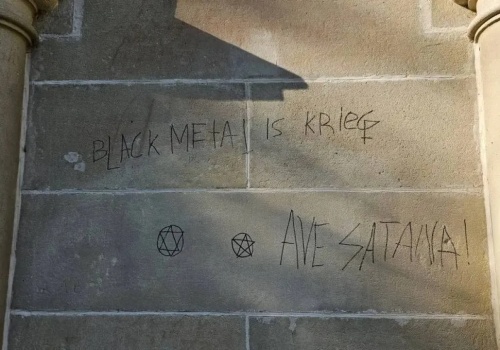 Dewastacja kapliczek w Kalwarii Zebrzydowskiej. 