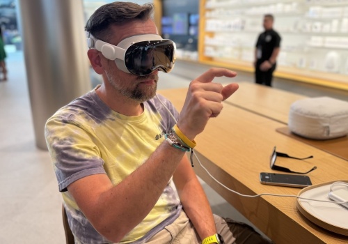Okulary Apple jak tanie Vision Pro? Ekspert bezlitośnie obala najnowszą plotkę