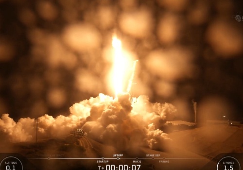 Falcon 9 wyniósł polskiego satelitę wojskowego. ICEYE w drodze na orbitę