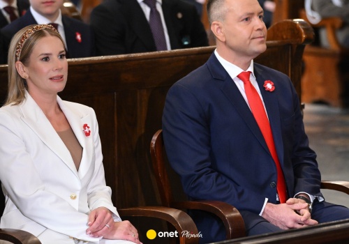 Marta Nawrocka postawiła na biel. Jeden detal przyciągnął uwagę