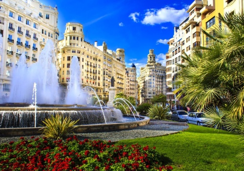 Walencja na przywitanie lata 🌊🏙️ City break ze śniadaniami już od 1499 PLN 😎