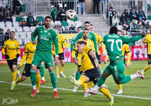 PKO Ekstraklasa: sensacja na podium, Pogoń Szczecin ucieka, zobacz tabelę