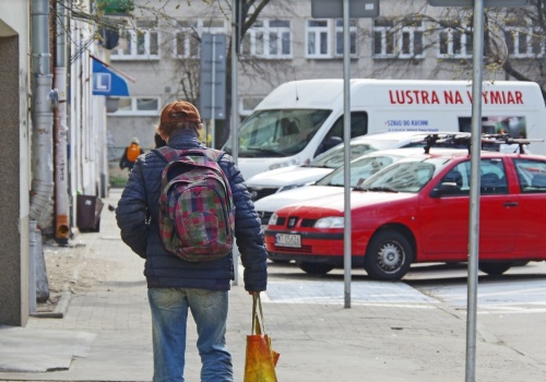 Państwo płaci uzależnionym od alkoholu. Takie są stawki w 2026 roku