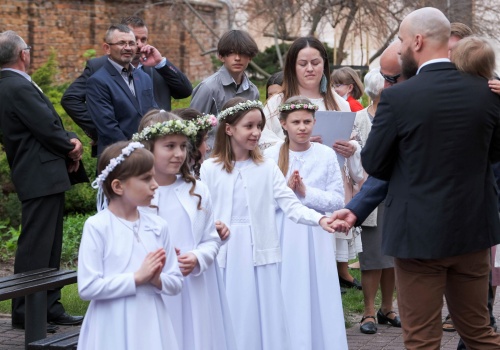 Ile wydajemy na prezenty komunijne?