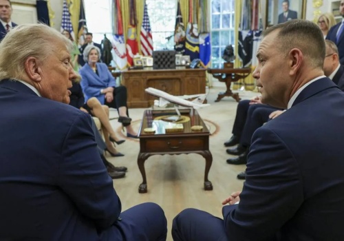 Prezydent Nawrocki rozmawiał z Donaldem Trumpem. Poruszył sprawę Poczobuta