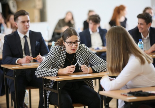 W poniedziałek rozpoczynają się matury 