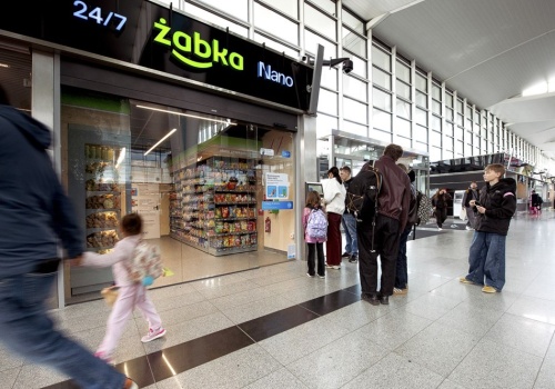 Wrocław: Pierwsza Żabka ruszyła na lotnisku (zdjęcia)