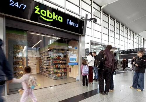 Historyczna Żabka Nano na lotnisku! Autonomiczny sklep ruszył we Wrocławiu