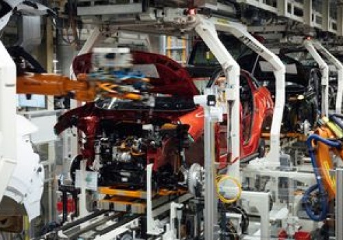 Trump grozi podwyżką ceł na auta z UE. Analitycy liczą potencjalne straty