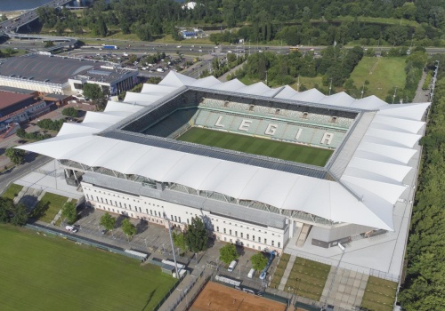 Największa matura w Polsce na Stadionie Legii. Rekordzistka czekała na wpuszczenie od... 5.30