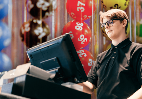 Ile zarabia sprzedawca Lotto? System prowizji zmienia wszystko