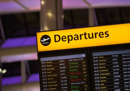 Lecisz latem z UK? Linie mogą łączyć loty i zmieniać godziny