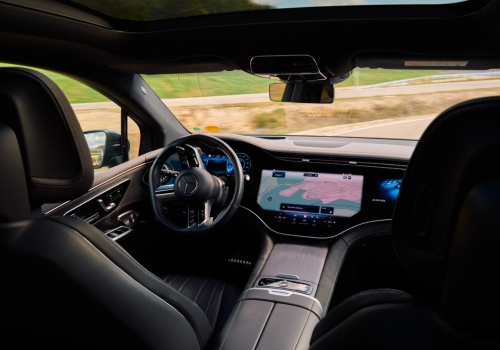 Mercedes-Benz stawia na fizyczne przyciski