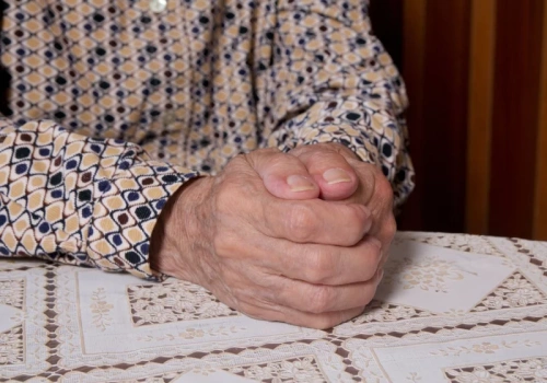 Dramat seniorów po interwencji policji. „Nie wytrzymam, rozwalili drzwi”