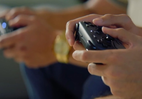 Steam Controller wyprzedał się błyskawicznie, mimo że cena nie należała do niskich. Można go było kupić bezpośrednio w sklepie Valve