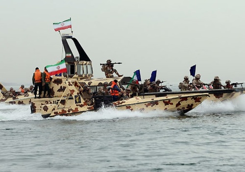 Iran zaatakował ZEA, Amerykanie niszczą irańskie motorówki