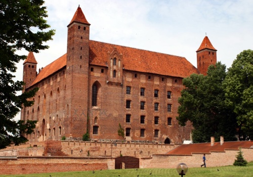 Krzyżacy zbudowali tu potężny zamek, a król pałac na znak miłości. Spędź tam kolejny weekend