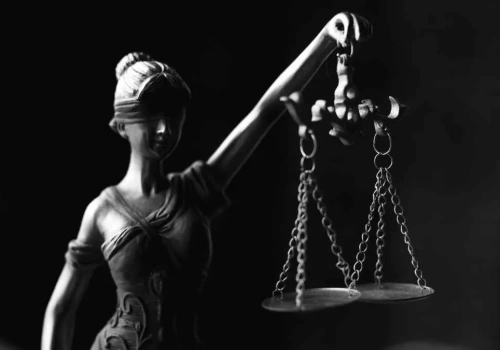 Prowadził upadłości dwóch dużych banków i spółdzielni. Zawiesili mu licencję