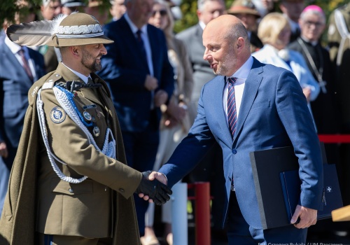 Prezydent Rzeszowa gratuluje awansu dowódcy 21. Brygady Strzelców Podhalańskich