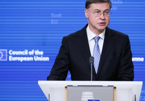 Stagflacja w Europie? UE ostrzega przed skutkami wojny z Iranem