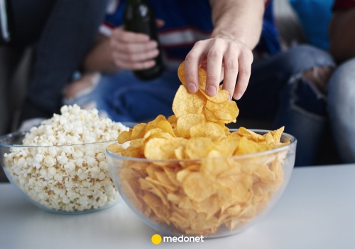 Większy wróg zębów niż cukier? Ten snack trafia na czarną listę dentystów