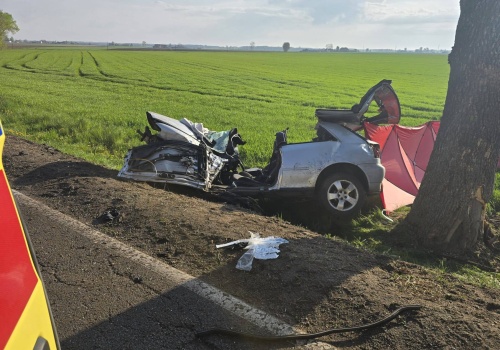 Wypadek w Przasnyszu. Dwie osoby nie żyją