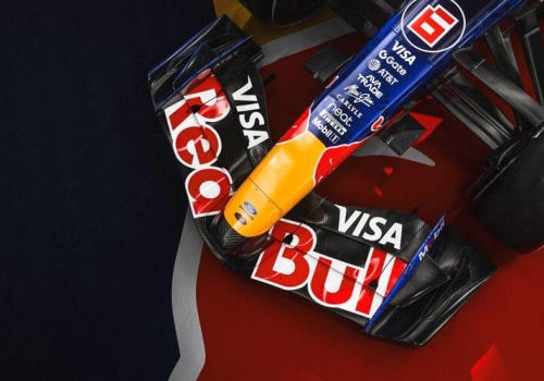 Red Bull przeprasza Verstappena. RB22 miał problem od pierwszego wyjazdu