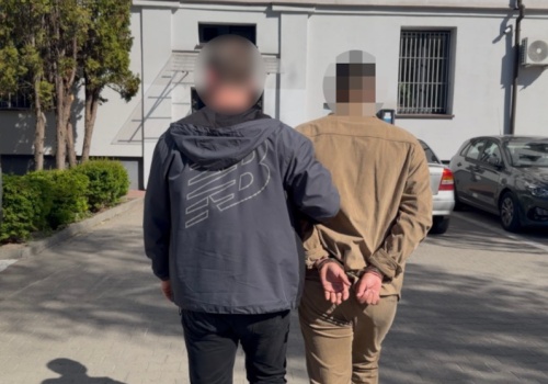 Oszustwa „na pracownika banku i policjanta” – podejrzany zatrzymany, sąd zastosował areszt
