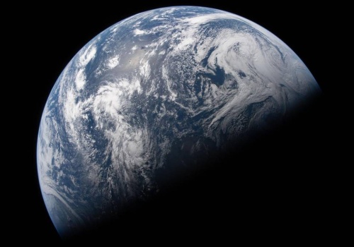 Ogromna asteroida mknie w kierunku Ziemi. Naukowcy uspokajają