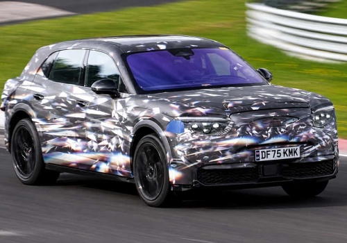 W pełni elektryczny Bentley przyłapany podczas zakamuflowanych testów