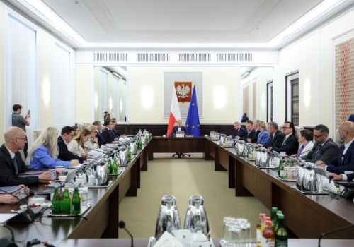 Rada Ministrów przyjęła projekt deregulacji w energetyce. Celem prostsze rachunki, mniej biurokracji i szybsze inwestycje
