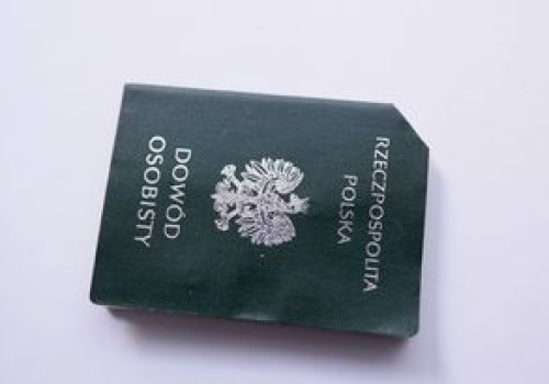 Masz w domu stary dowód? Absolutnie go nie wyrzucaj