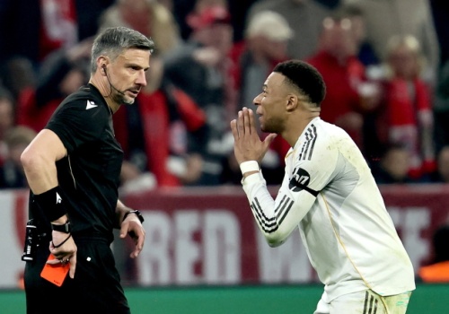 Liga hiszpańska/ Mbappe krytykowany za wczasy na Sardynii przed El Clasico