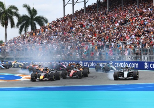 Kimi Antonelli wygrał emocjonujący wyścig o GP Miami 2026