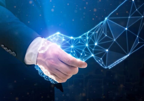 OpenAI i Anthropic przyspieszają walkę o klientów korporacyjnych. Stawką są wdrożenia AI w firmach