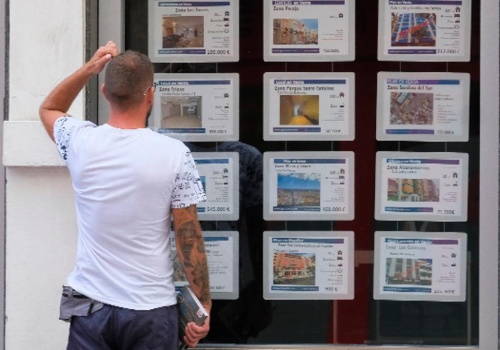 Kanary walczą w Brukseli o ograniczenie zakupu mieszkań przez nierezydentów