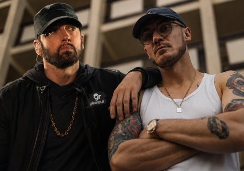 Eminem chętniej grany w polskim radiu od Pezeta, a Kuban od Sobla