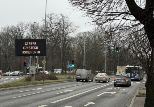 GIOŚ: spaliny w Krakowie na granicy normy. Do zdrowego powietrza wciąż daleko