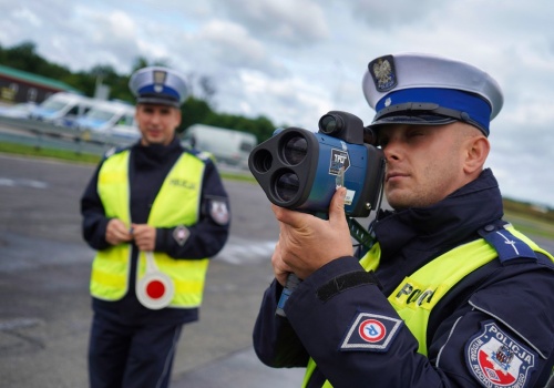 Olsztyn: gaz do dechy i 3 miesiące bez prawa jazdy. 105 km/h na al. Warszawskiej