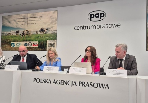 Polskie mleko do Brazylii. Branża chce radcy rolnego, MRiRW zapowiada działania